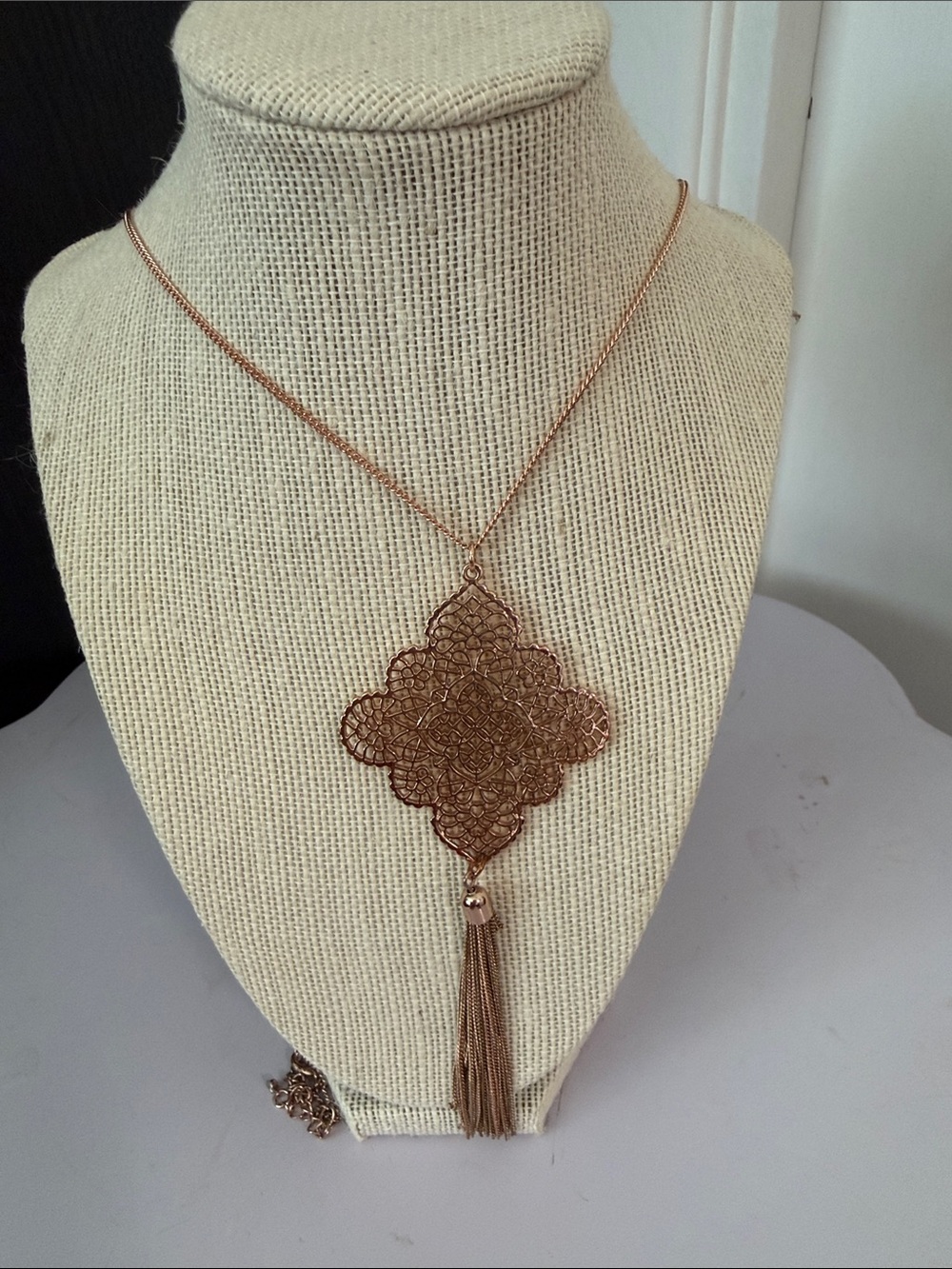 Delicate Rose Gold Filigree Tassel Necklace - Women Jewelry